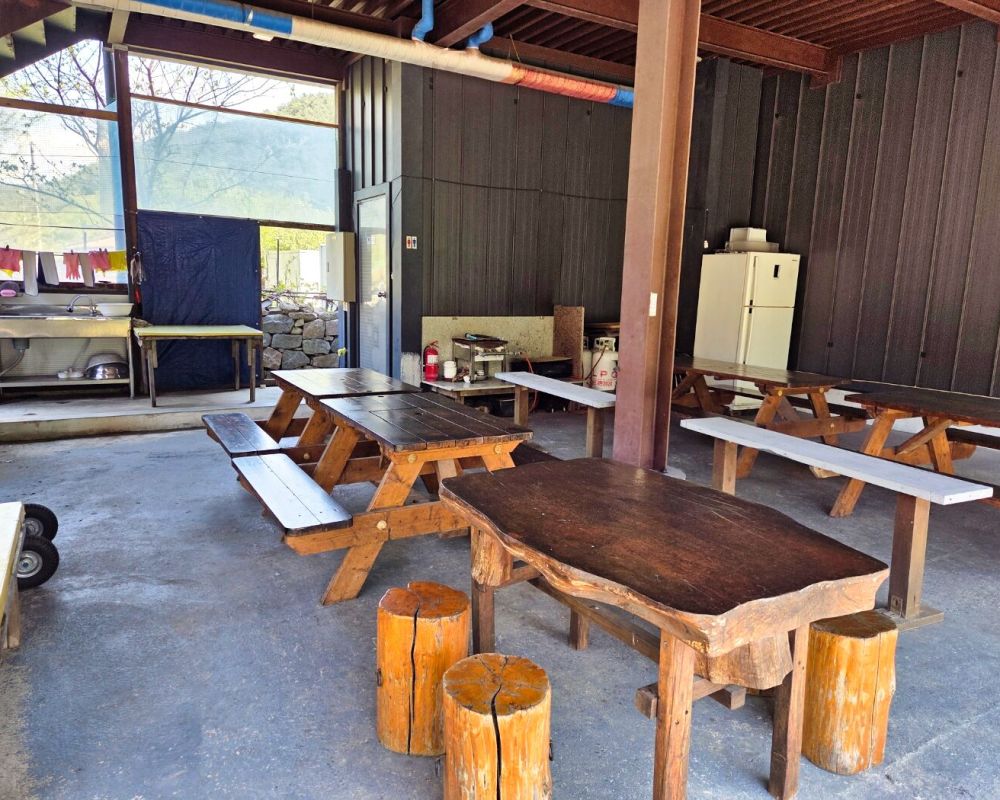 야외 숯불구이장 구비